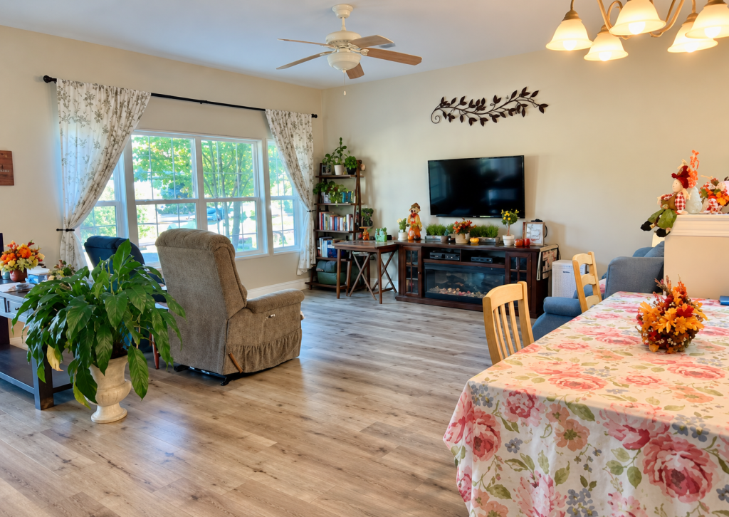 Bright living and dining room